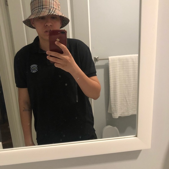 Meet your Posher, Augusto césar - Picture 1 of 1